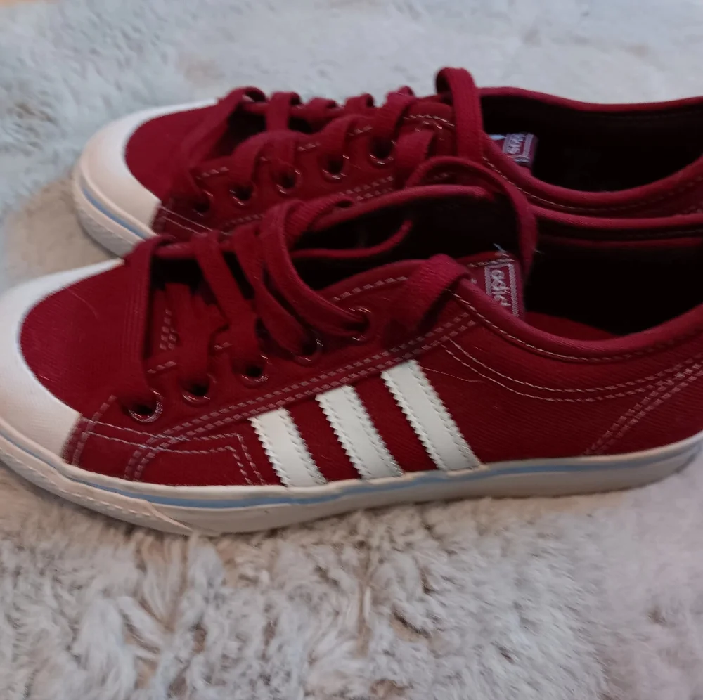 Adidas NWOT Crimson and White Casual Sneakers - Picture 2 of 4
